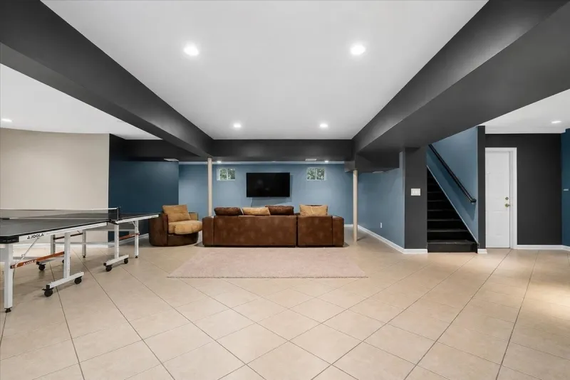 412 Valley View Ave Paramus, NJ 07652