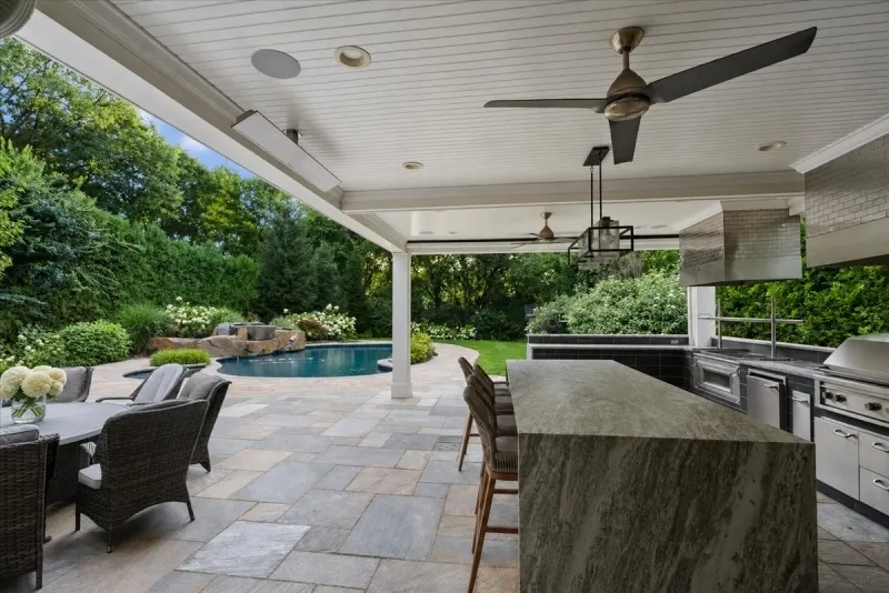412 Valley View Ave Paramus, NJ 07652