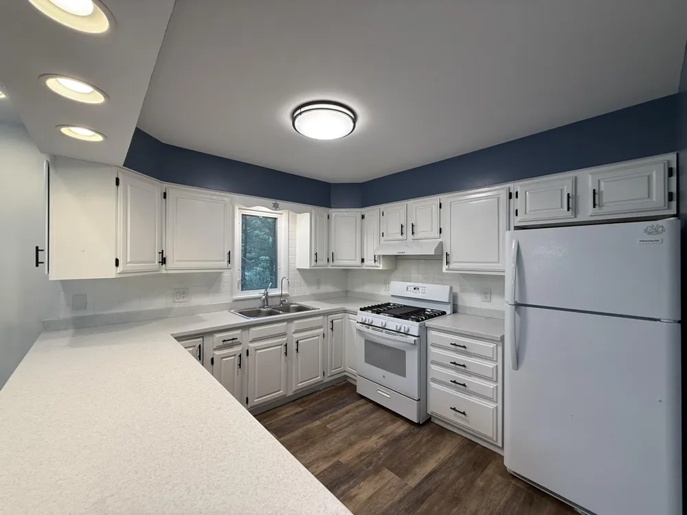 5700 W Lakeshore Court Pentwater, MI 49449