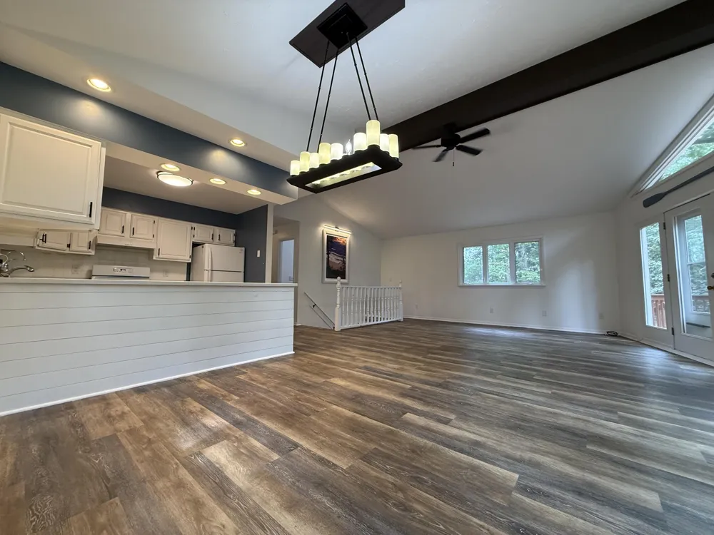 5700 W Lakeshore Court Pentwater, MI 49449