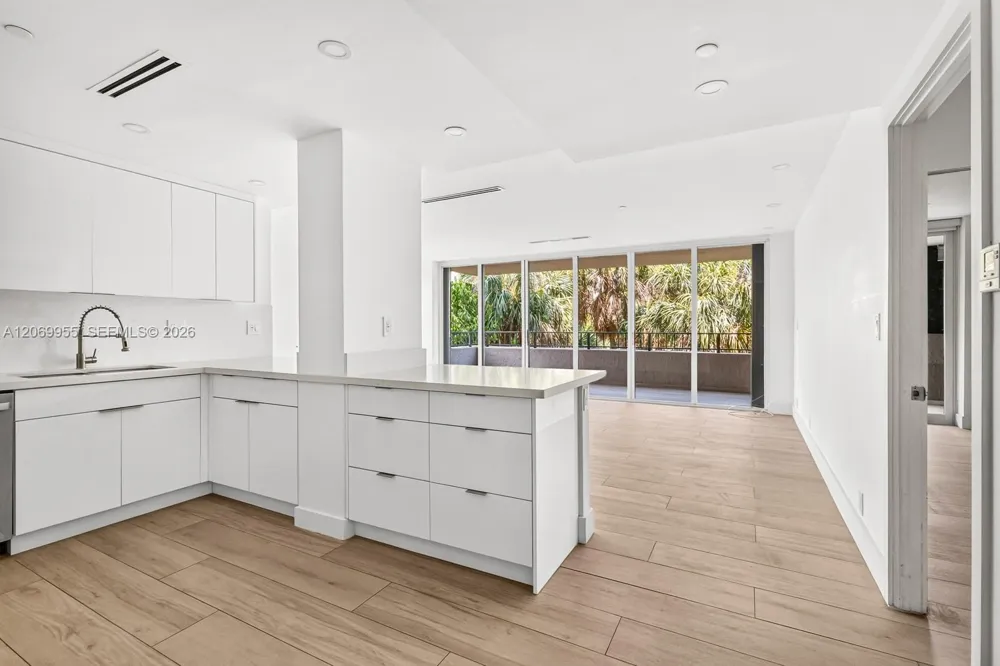 251 Crandon Blvd #210 Key Biscayne, FL 33149