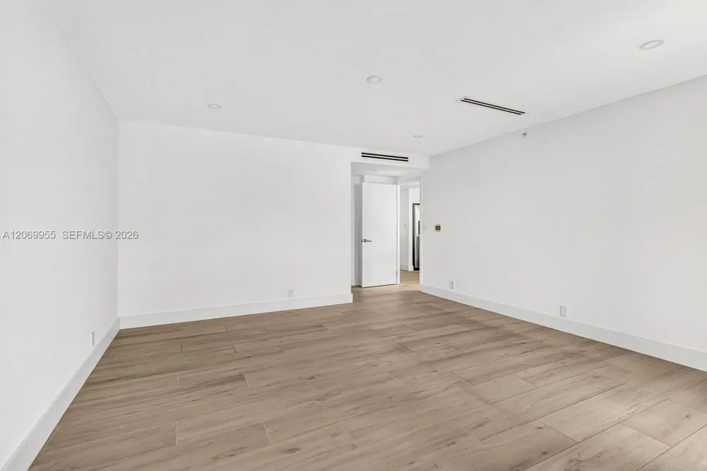 251 Crandon Blvd #210 Key Biscayne, FL 33149