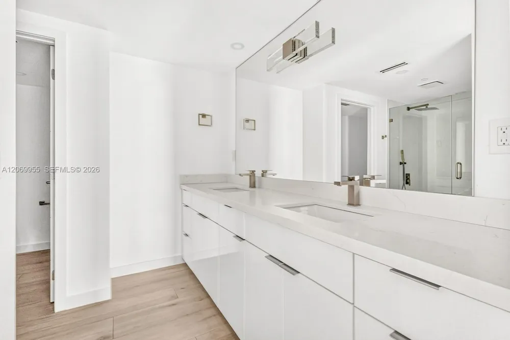 251 Crandon Blvd #210 Key Biscayne, FL 33149