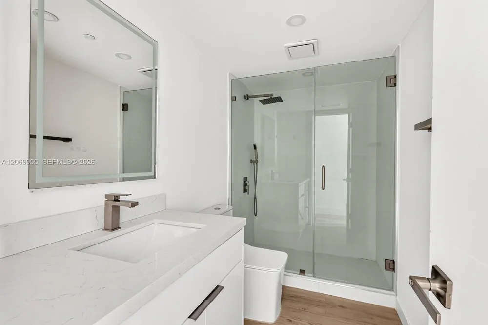 251 Crandon Blvd #210 Key Biscayne, FL 33149