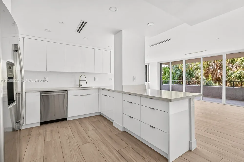 251 Crandon Blvd #210 Key Biscayne, FL 33149