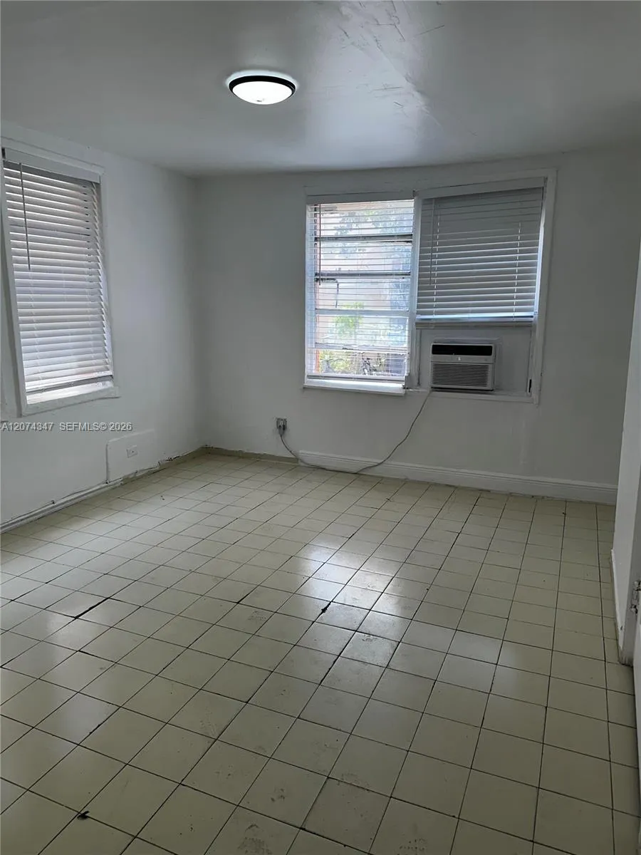 1352 SW 7th St #5 Miami, FL 33135