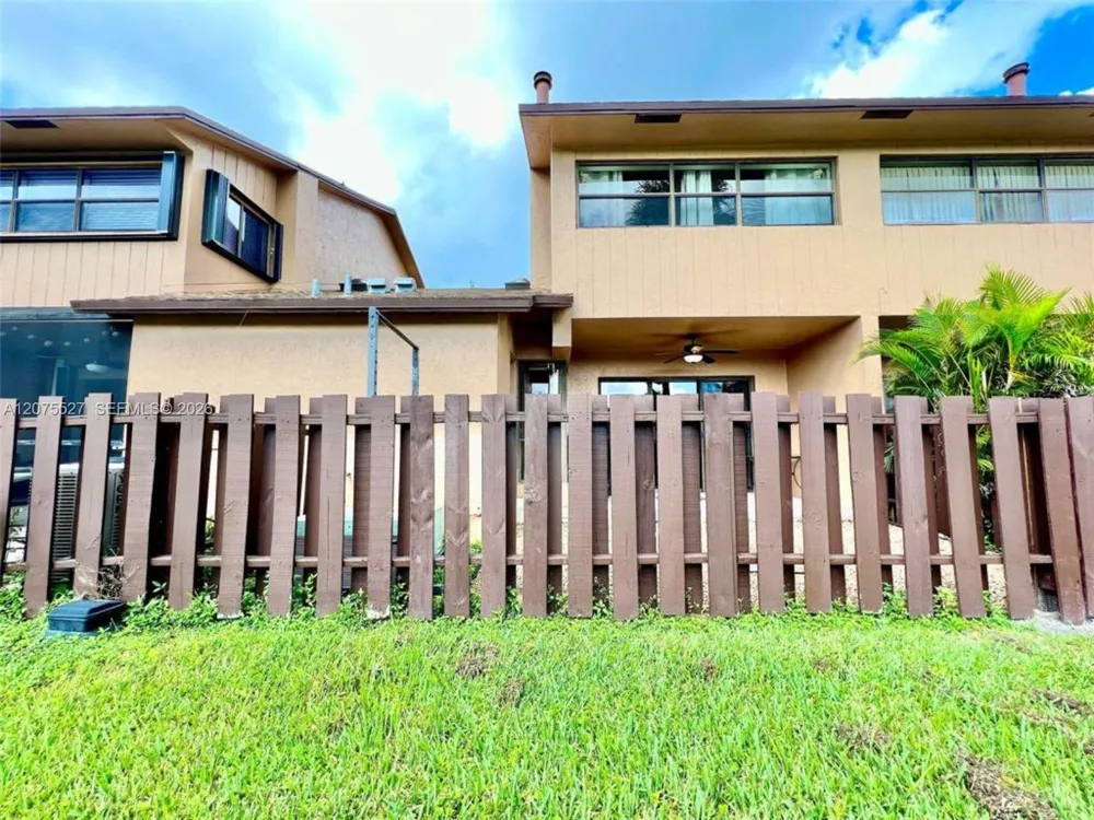 7750 NW 79th Ave #H5 Tamarac, FL 33321