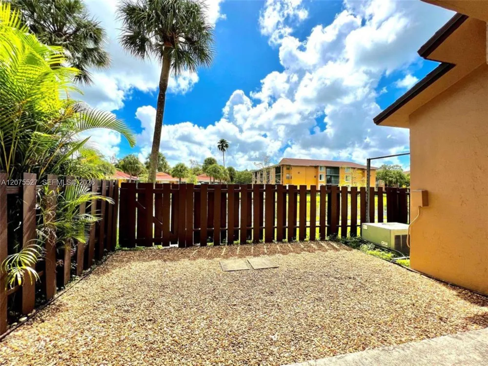 7750 NW 79th Ave #H5 Tamarac, FL 33321
