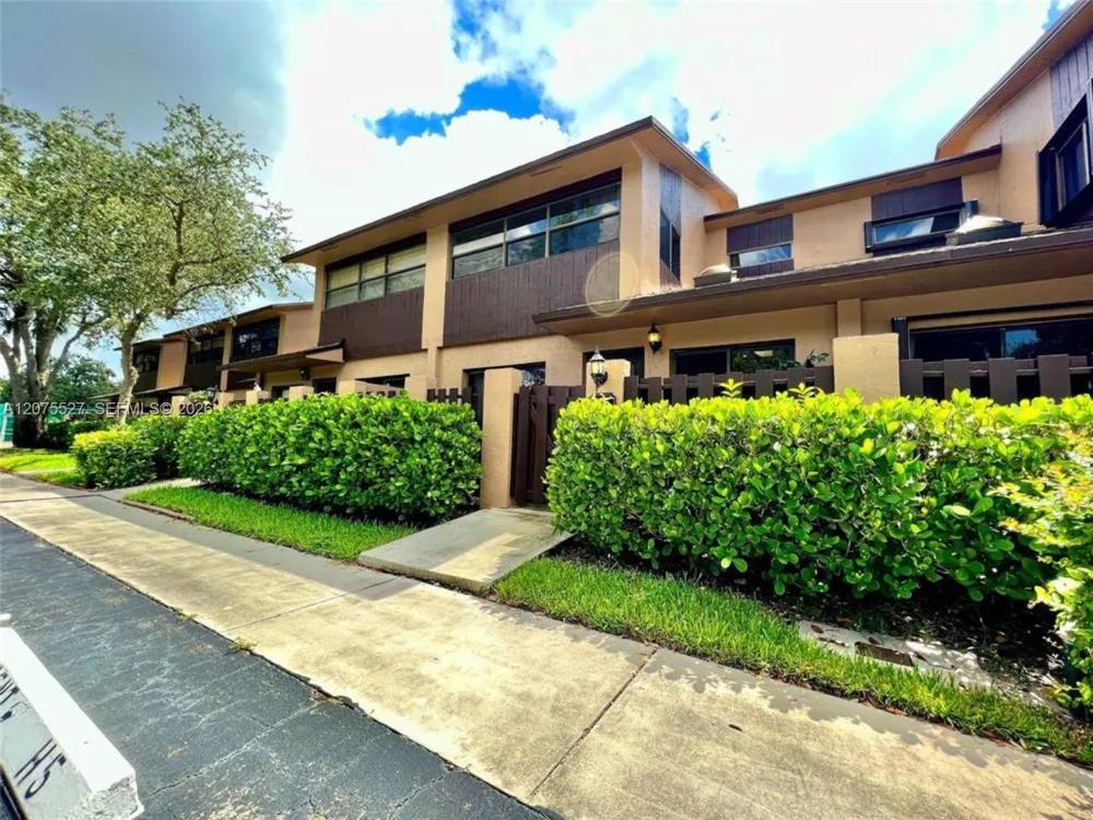7750 NW 79th Ave #H5 Tamarac, FL 33321
