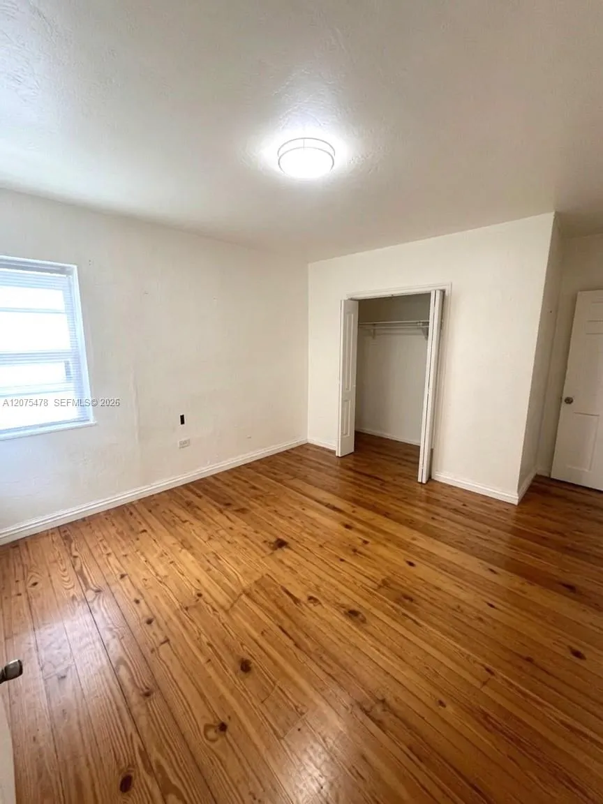 1258 Marseille Dr #2 Miami Beach, FL 33141