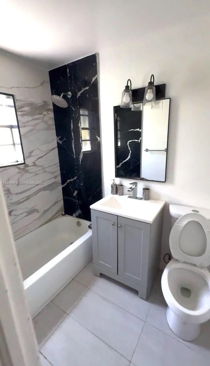 1258 Marseille Dr #2 Miami Beach, FL 33141