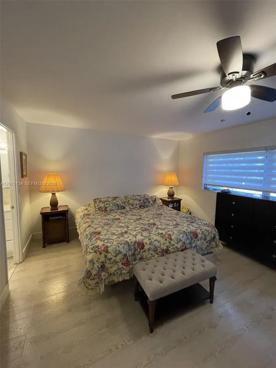 1000 NE 14th Ave #211 Hallandale Beach, FL 33009