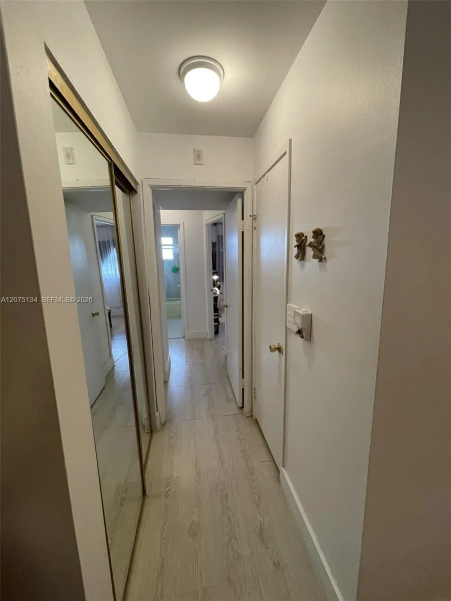 1000 NE 14th Ave #211 Hallandale Beach, FL 33009