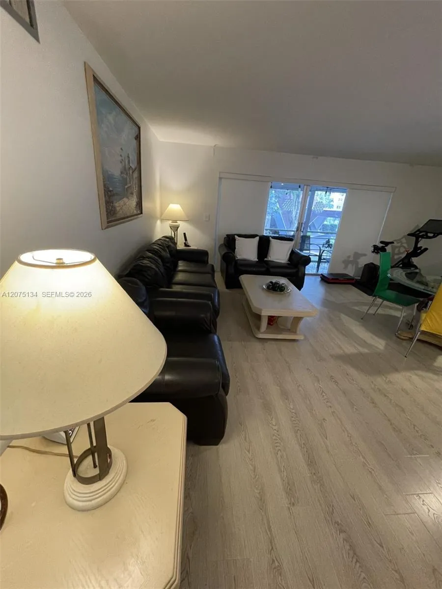 1000 NE 14th Ave #211 Hallandale Beach, FL 33009
