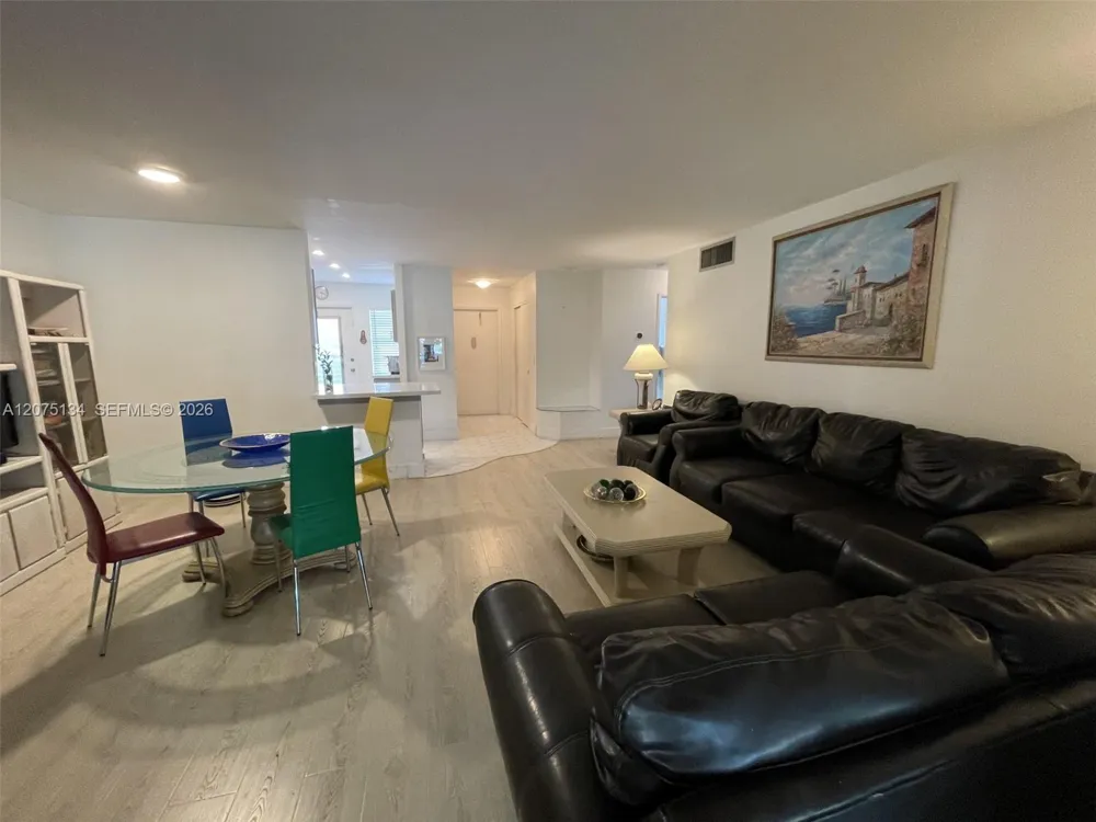 1000 NE 14th Ave #211 Hallandale Beach, FL 33009