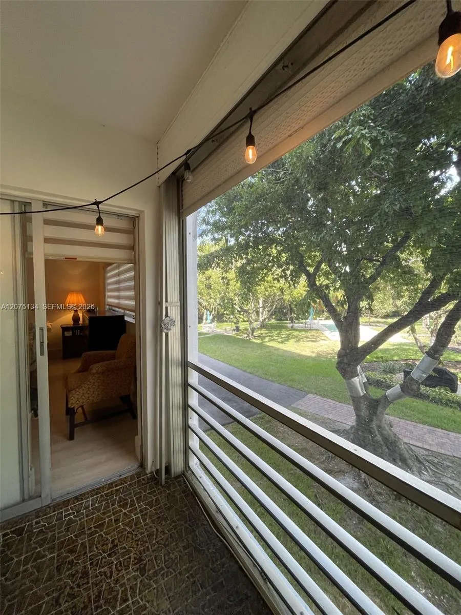 1000 NE 14th Ave #211 Hallandale Beach, FL 33009