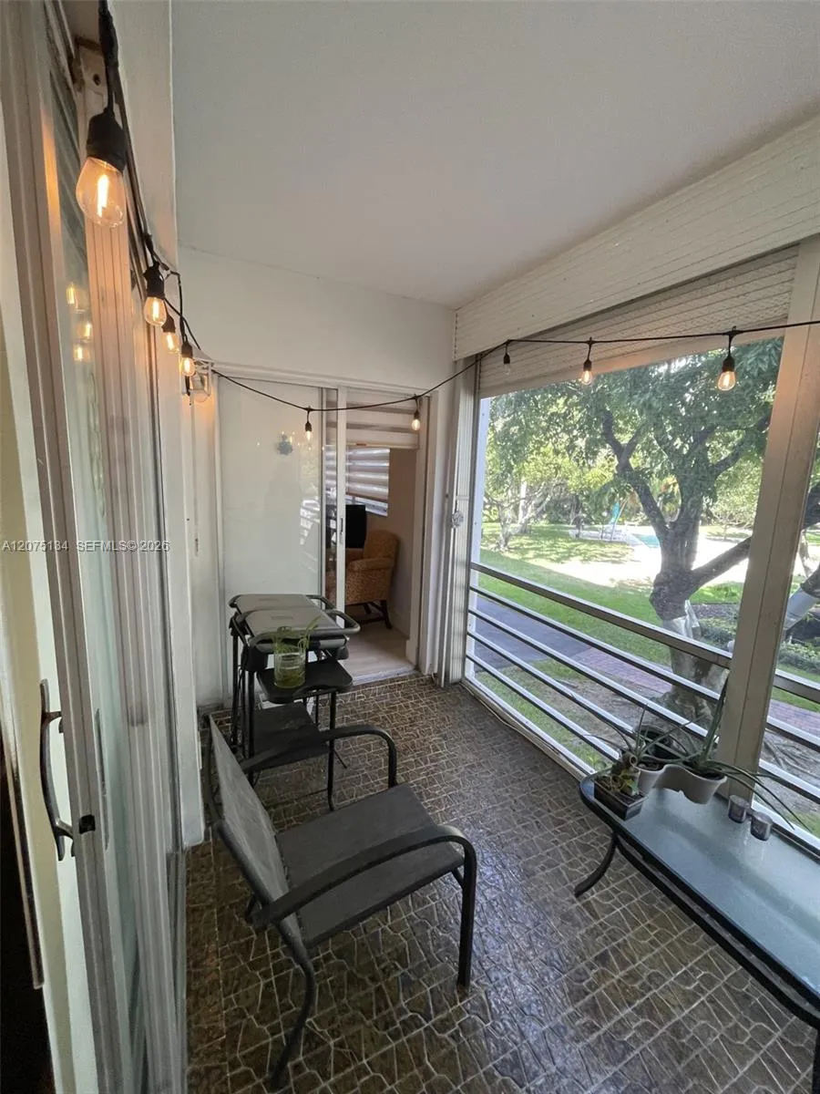 1000 NE 14th Ave #211 Hallandale Beach, FL 33009