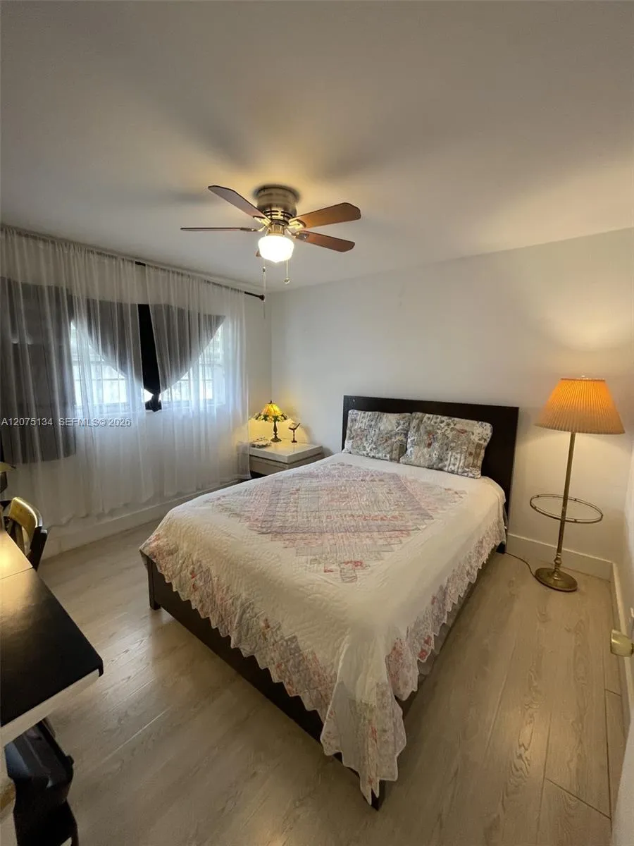 1000 NE 14th Ave #211 Hallandale Beach, FL 33009