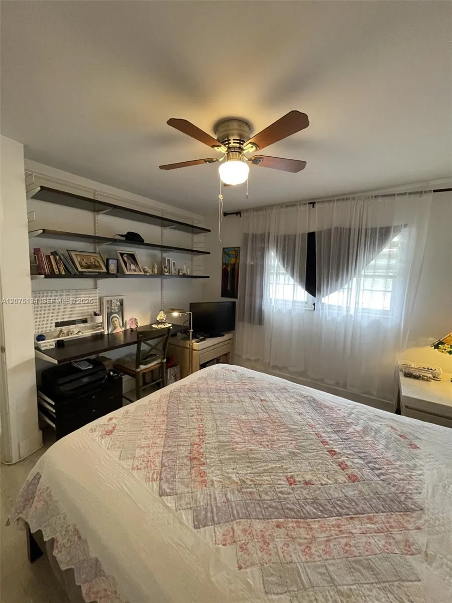 1000 NE 14th Ave #211 Hallandale Beach, FL 33009