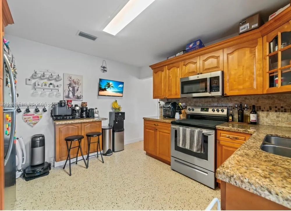 1136 NW 34th Ave #Main Miami, FL 33125