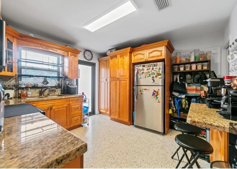 1136 NW 34th Ave #Main Miami, FL 33125