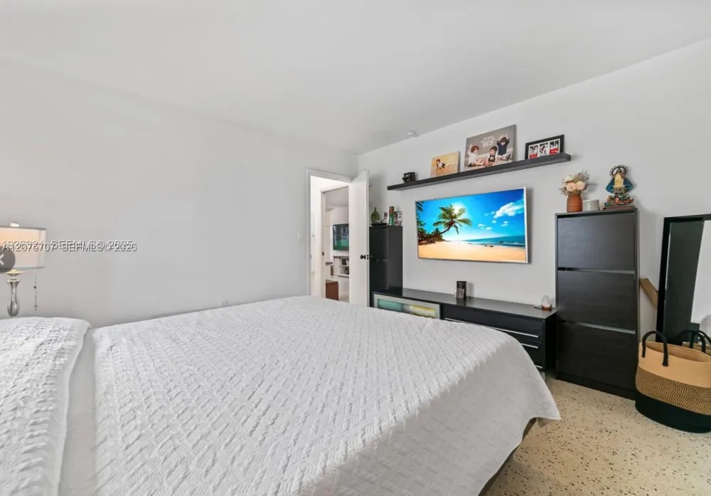 1136 NW 34th Ave #Main Miami, FL 33125