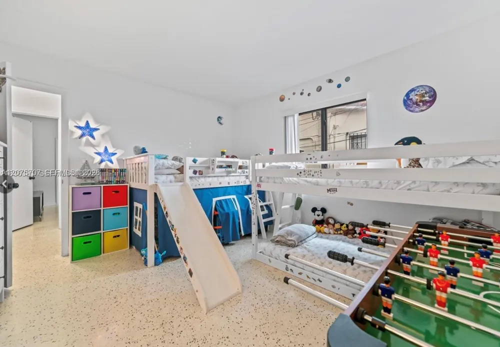 1136 NW 34th Ave #Main Miami, FL 33125