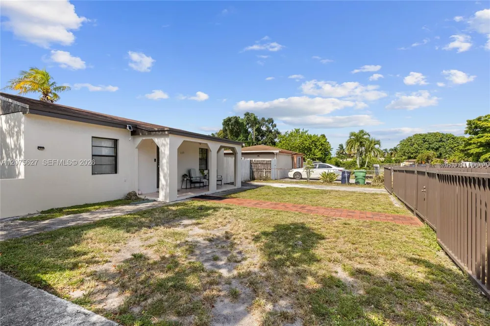 755 Harem Ave Opa-Locka, FL 33054