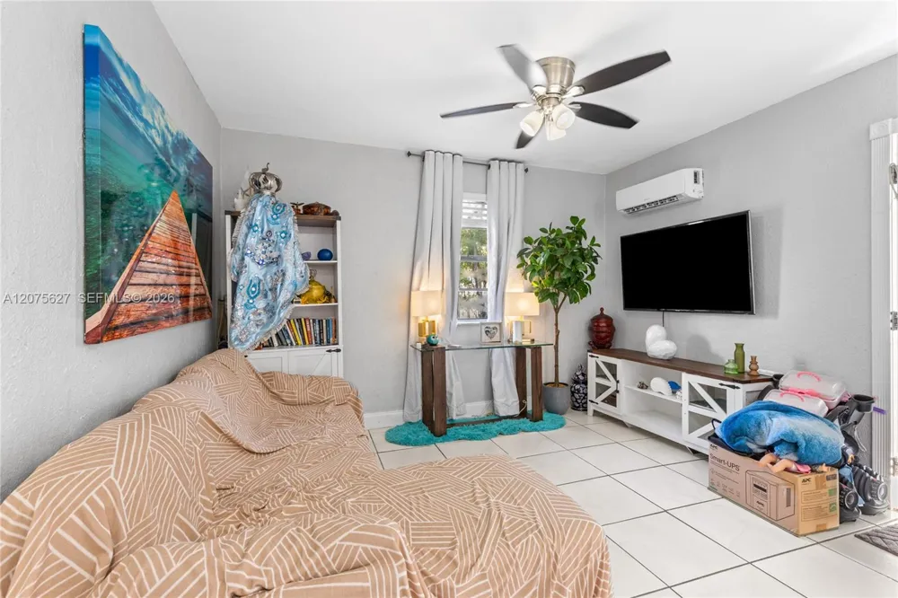 755 Harem Ave Opa-Locka, FL 33054