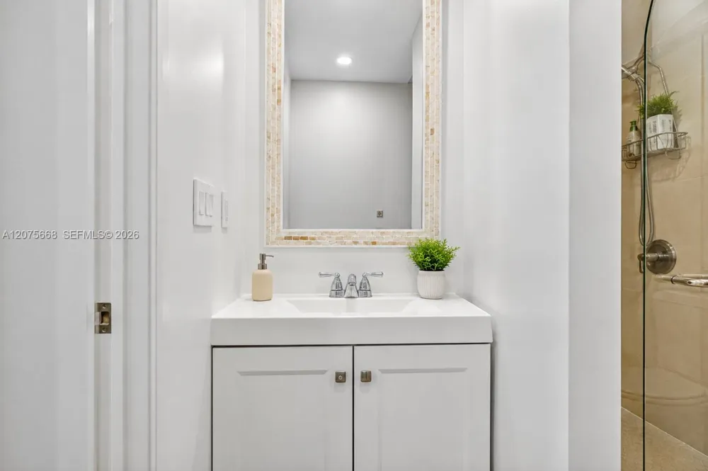 1446 Lenox Ave #5 Miami Beach, FL 33139