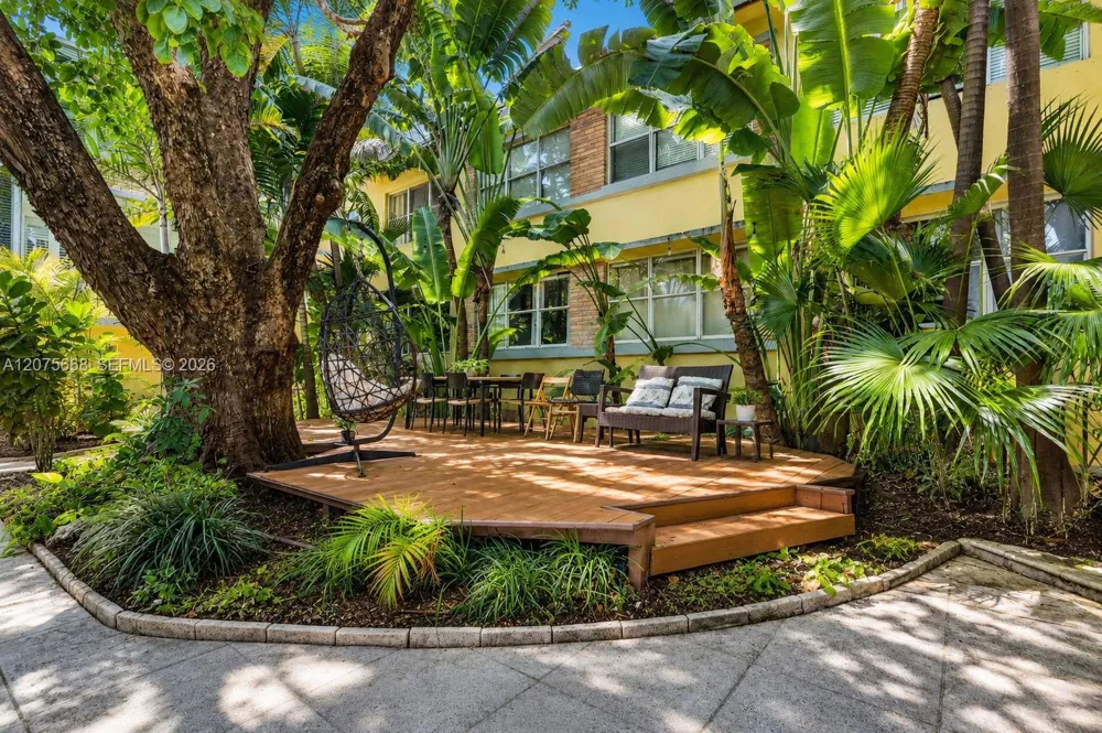 1446 Lenox Ave #5 Miami Beach, FL 33139