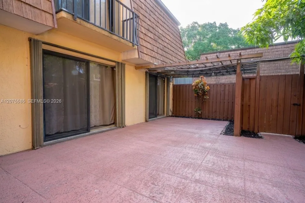 516 5th Ln Green Acres, FL 33463