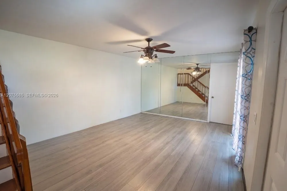 516 5th Ln Green Acres, FL 33463