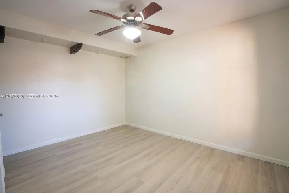 516 5th Ln Green Acres, FL 33463