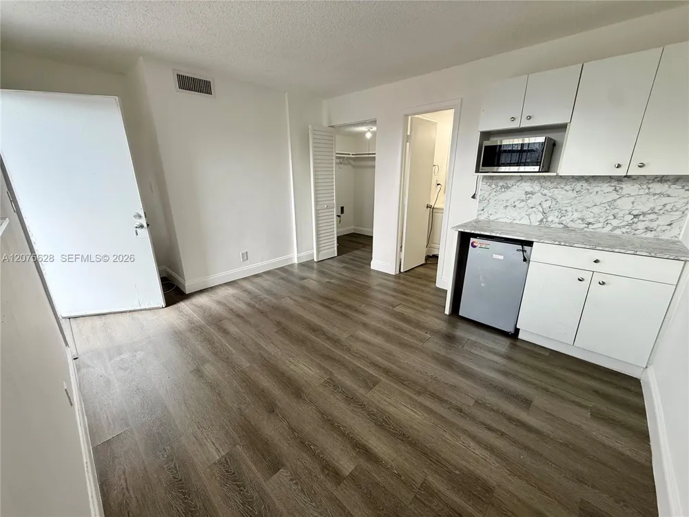 2520 Andrews Ave #303A Wilton Manors, FL 33311
