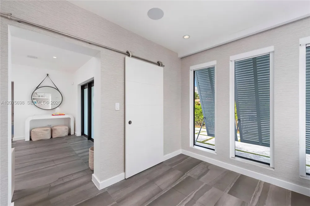 8834 Abbott Ave Surfside, FL 33154