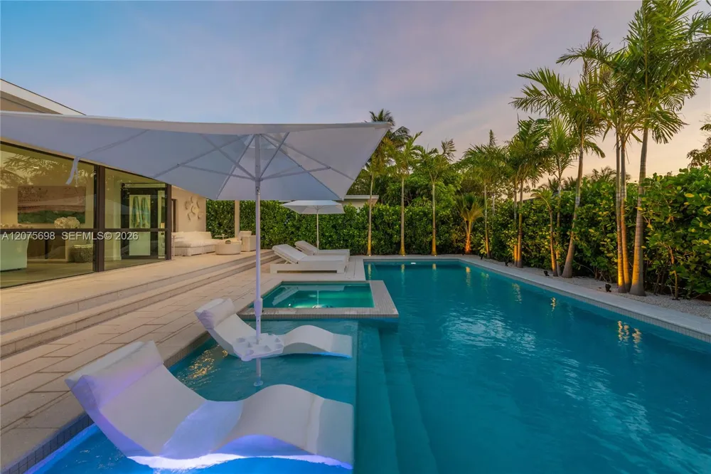 8834 Abbott Ave Surfside, FL 33154