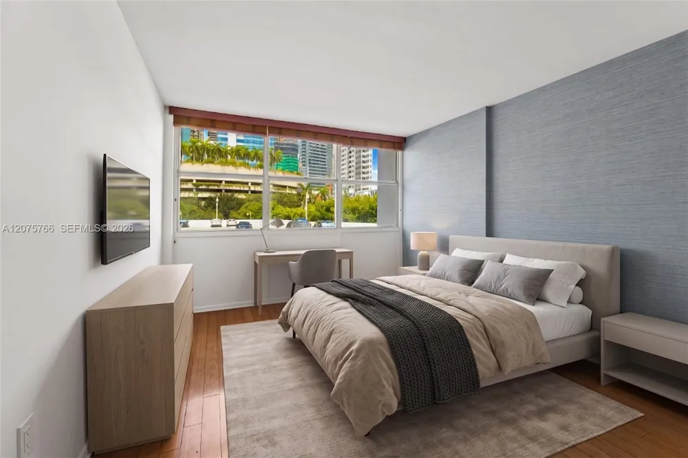1420 Brickell Bay Dr #206D Miami, FL 33131