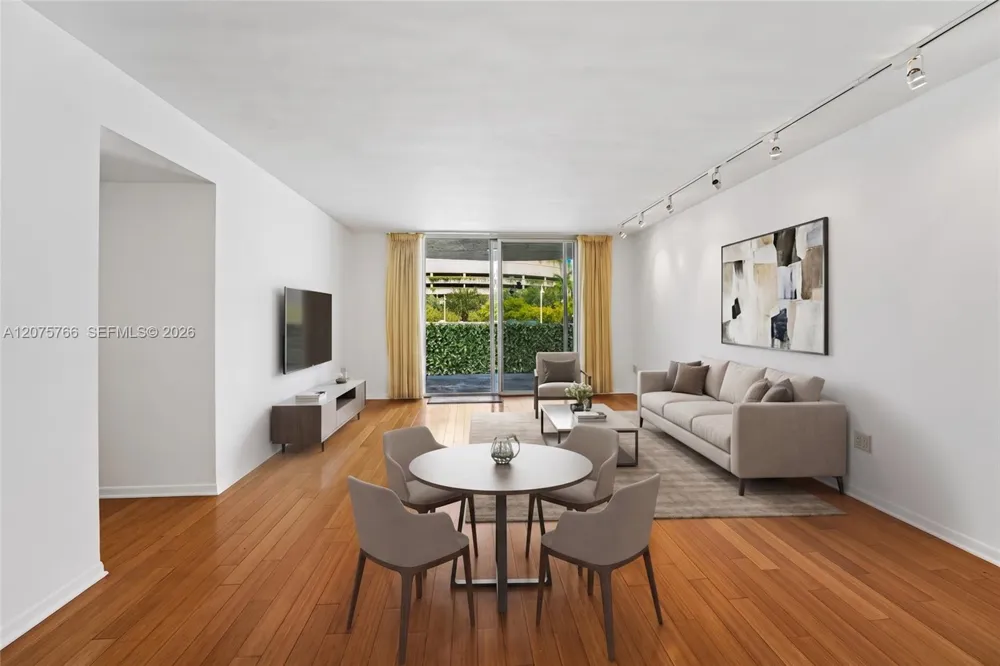 1420 Brickell Bay Dr #206D Miami, FL 33131