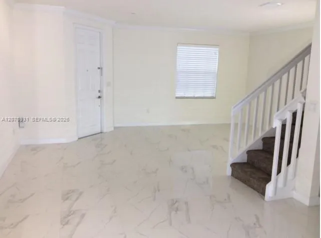 9267 W 34th Ct Hialeah, FL 33018