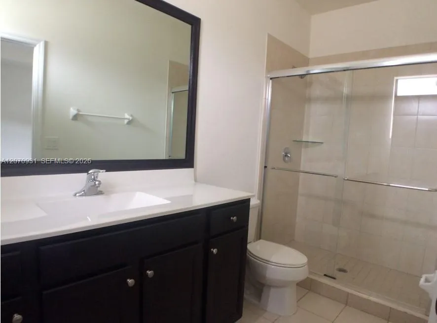 9267 W 34th Ct Hialeah, FL 33018