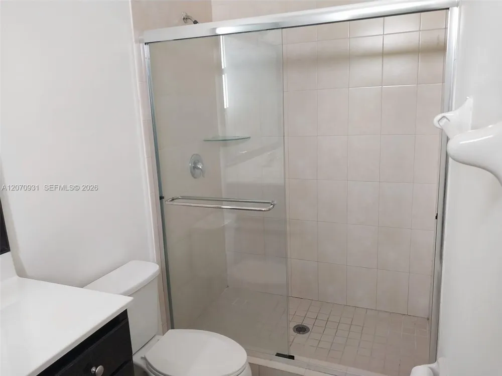 9267 W 34th Ct Hialeah, FL 33018