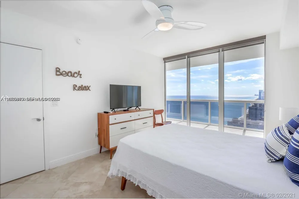 1830 S Ocean Dr #3704 Hallandale Beach, FL 33009
