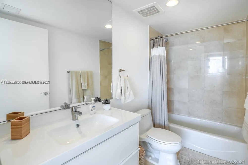 1830 S Ocean Dr #3704 Hallandale Beach, FL 33009