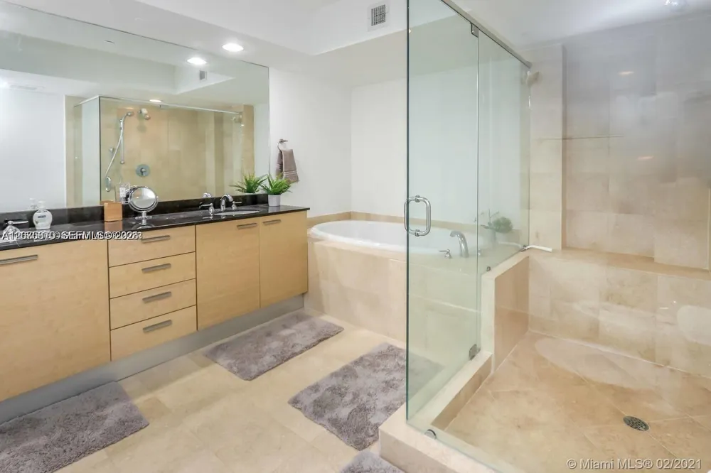 1830 S Ocean Dr #3704 Hallandale Beach, FL 33009