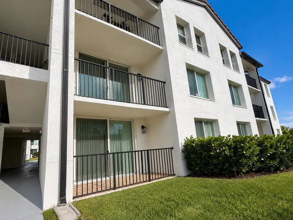 106 VILLA CIRCLE #106 Boynton Beach, FL 33435