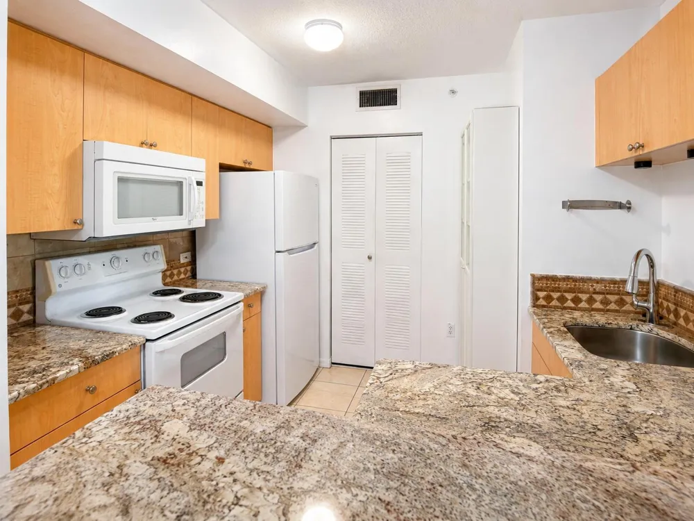 106 VILLA CIRCLE #106 Boynton Beach, FL 33435