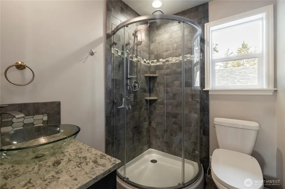 11633 NE 92nd Street Kirkland, WA 98033