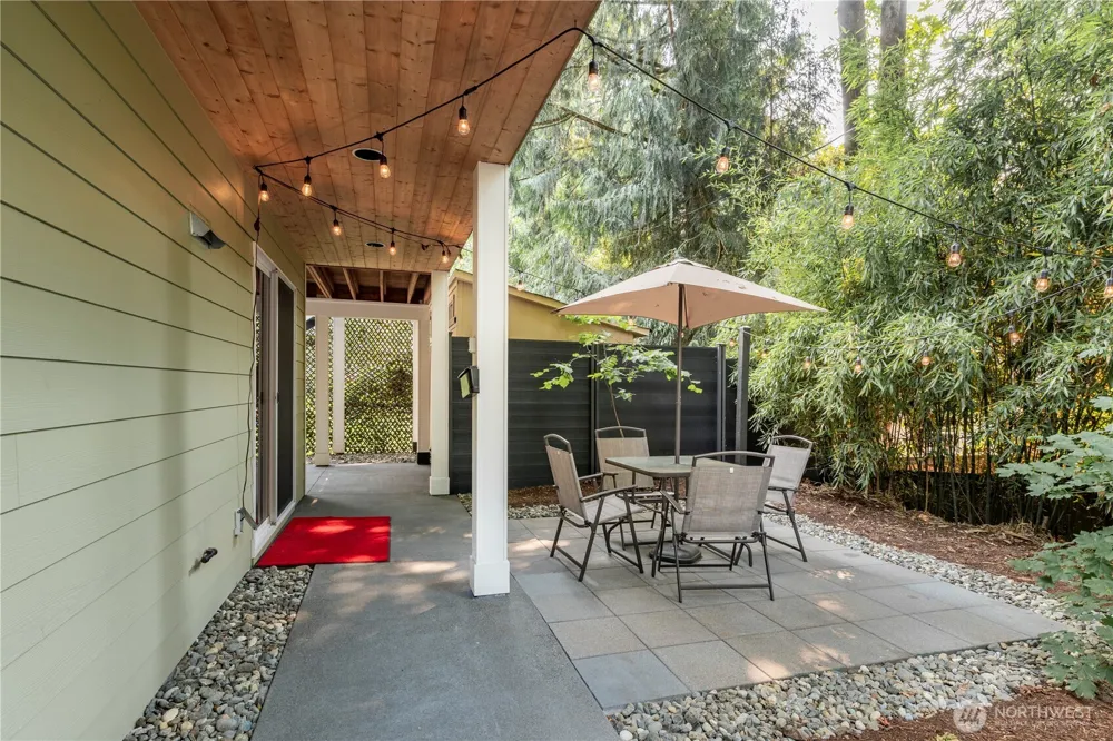 11633 NE 92nd Street Kirkland, WA 98033
