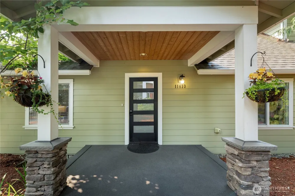 11633 NE 92nd Street Kirkland, WA 98033
